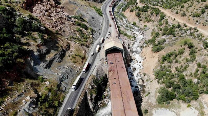Bitlis’te Yapılan Bölgenin En Büyük Viyadükü Bitmek Üzere
