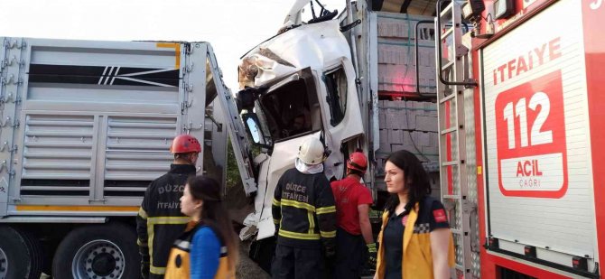 Bolu Dağı’nda Tır Tıra Arkadan Çarptı: 1 Ölü, 1 Yaralı