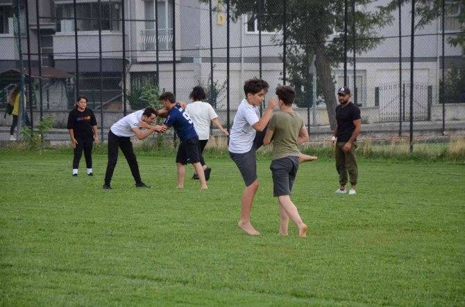 Ücretsiz Yaz Spor Okullarına Başvurular Sürüyor