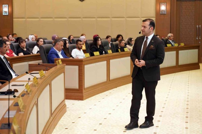 Bursa Büyükşehir’de Kamu Personeline ‘Protokol’ Eğitimi