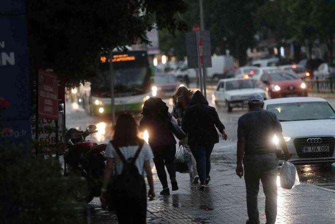 Bursa’da Sağanak Etkili Oldu