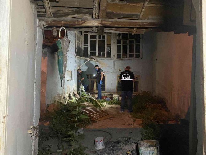 Evden Kötü Kokular Gelince Acı Gerçek Ortaya Çıktı