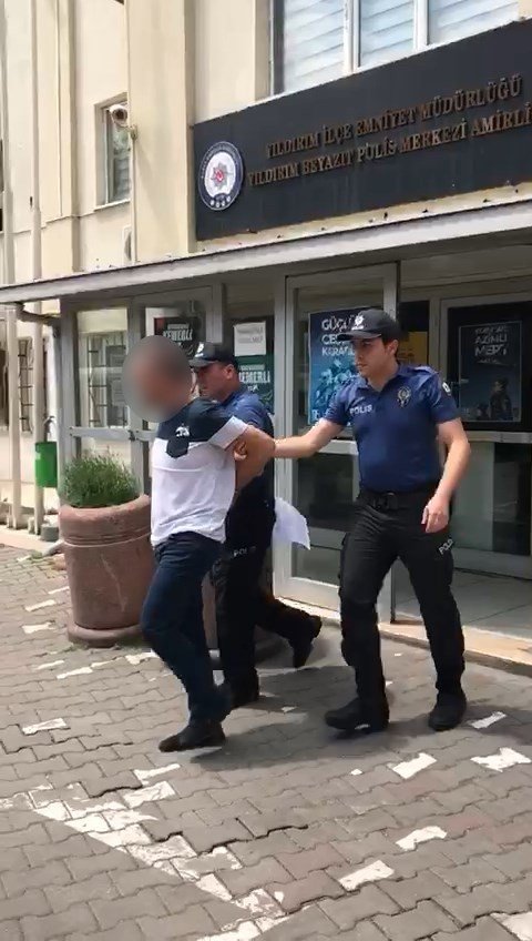 Bursa’da Park Halindeki Araçtan Kredi Kartı Çalan Hırsız Otelde Yakalandı