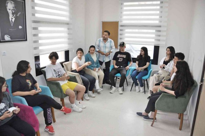 Çukurova Belediyesi Sınav Kaygılarını Dağıtıyor