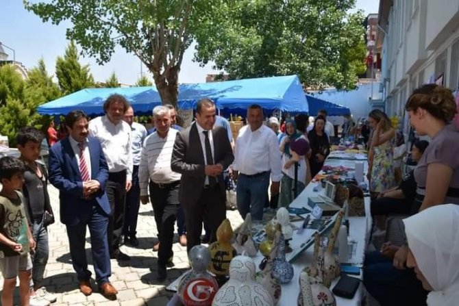 Honaz’da Hayat Boyu Öğrenme Kursiyerlerinin Eserleri Görücüye Çıktı