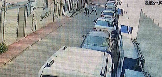 İ̇stanbul’da Polisi Alarma Geçiren Olay: Çocukların Attığı Şişe Kiliseye Düşünce Ortalık Karıştı