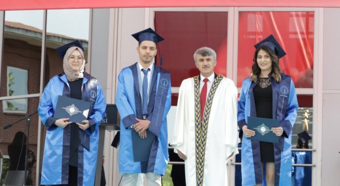 Rektör Uysal: “Dpü, Bilgi Ve Teknolojiyi Üretmeyi Misyon Edinen Bir Üniversitedir”