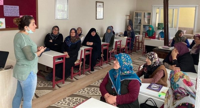 Kur’an Kursu Öğrencilerine Sağlık Eğitimi Verildi