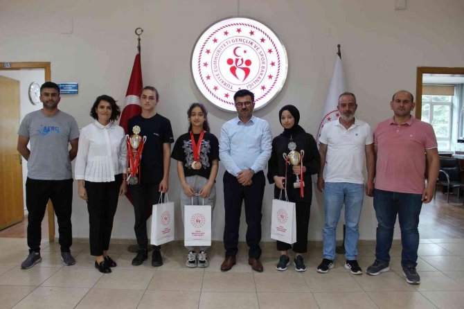 Başarılı Okçular Yazıcı’yı Ziyaret Etti