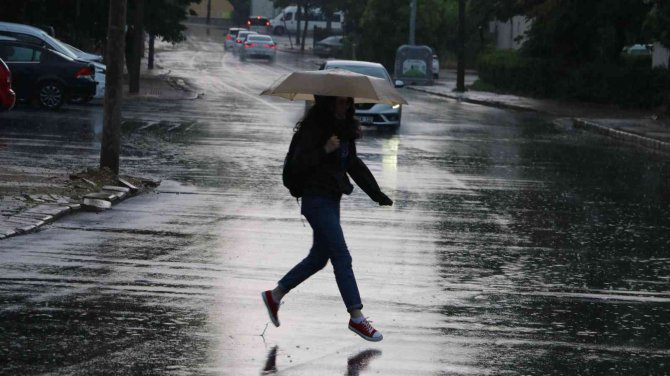 Edirne’de Sağanak Yağış