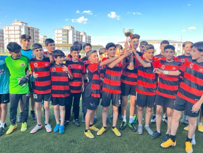 U14 Ligi’nde Şampiyon Elazığ Yolspor