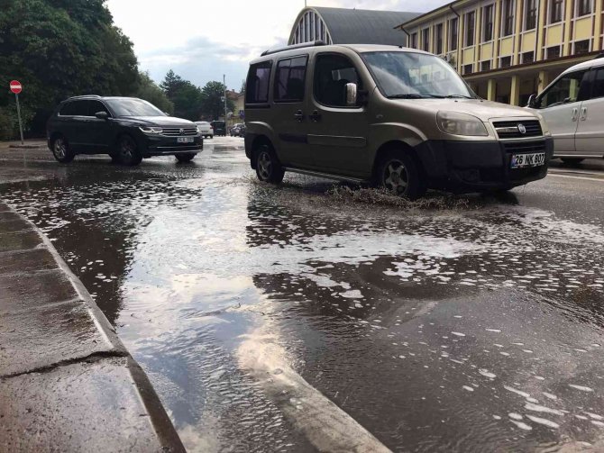 Eskişehir’de Sağanak Yağış Etkili Oldu
