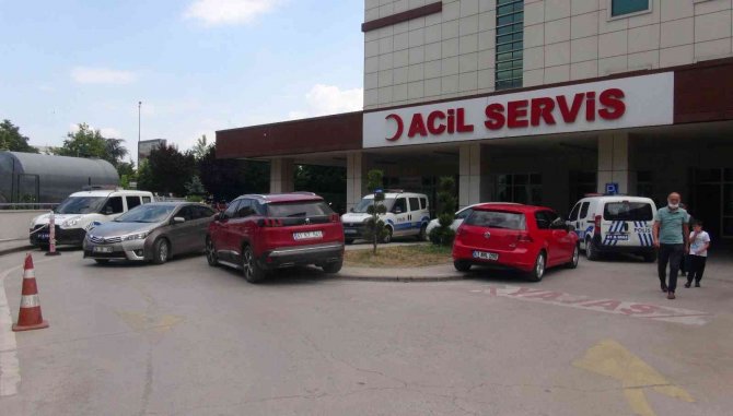 Babasını Vuran Şahsın Babasını Bıçakladı
