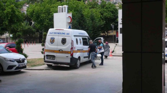 Babasını Vuran Şahsın Babasını Bıçakladı