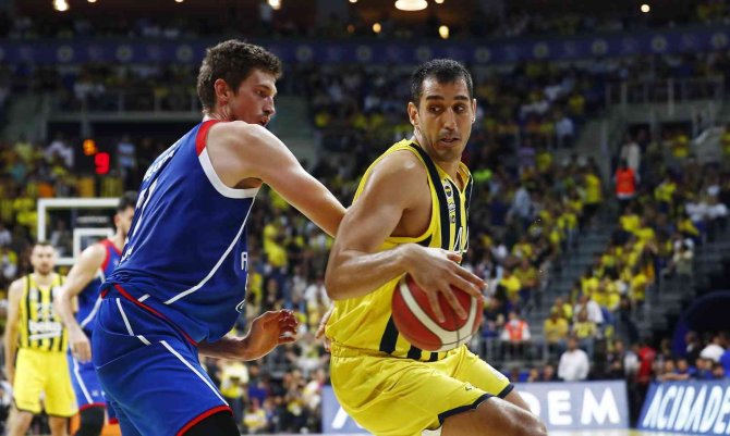Fenerbahçe, A. Efes’i Farklı Mağlup Etti