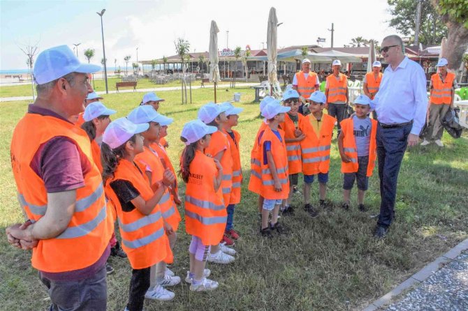 Karacabey’de Öğrencilerden Örnek Hareket