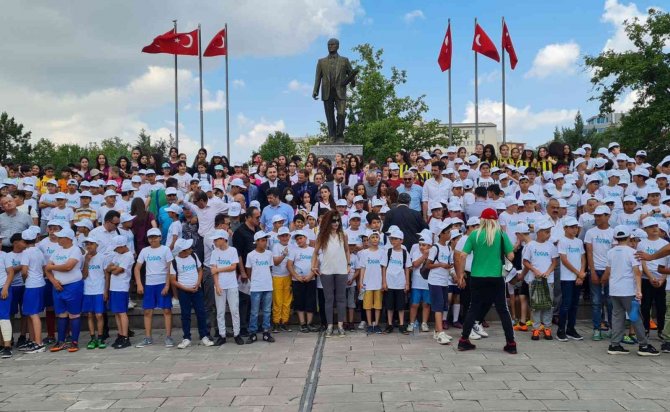 Kırıkkale’de Yaza Merhaba Küçükler Spor Şenliği