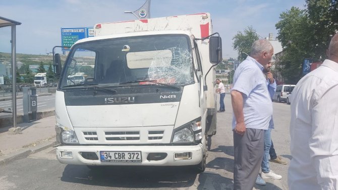 Yolun Karşısına Geçerken Kamyonetin Çarptığı Yaya Yaralandı