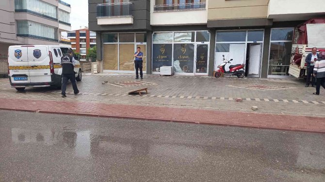 İ̇ş Yeri Sahibini Vurmak İsterken Misafirini Vuran Kardeşler Yakalandı