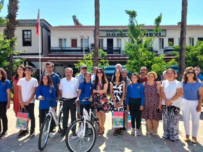 Köyceğiz’de Öğrenciler Kitap Okudu, Bisiklet Kazandı