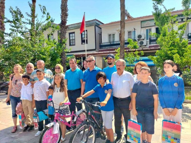 Köyceğiz’de Öğrenciler Kitap Okudu, Bisiklet Kazandı