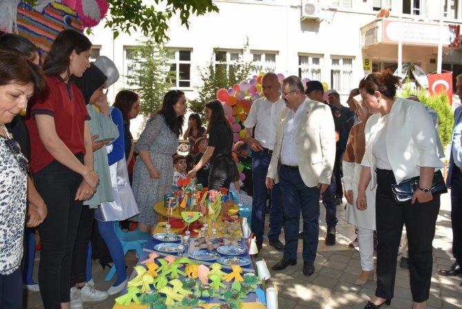 Salihli’de Mesleki Eğitim Sergisi Açıldı