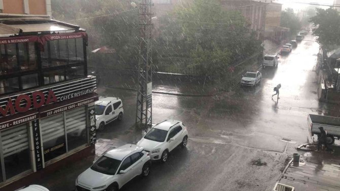 Kars’ta Sağanak Yağmur Uyarısı