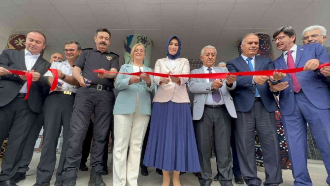 Halk Eğitim Merkezi Yılsonu Sergisi Açıldı