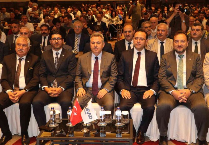 Bakan Yardımcısı Gizligider: "Buğday Ve Şeker Noksanımız Yok, Fazlamız Var"