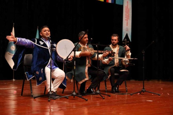 Niğde’de ’Kökümüz Bir Türküz Festivali’ Yapıldı