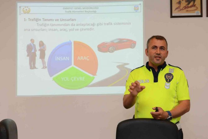 Nilüfer Belediyesi Çalışanlarına Trafik Güvenliği Eğitimi