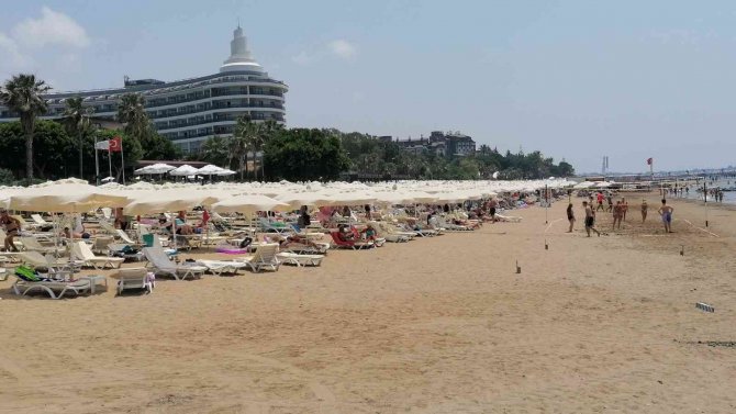 Antalya’da Rus Turist Boğularak Yaşamını Yitirdi