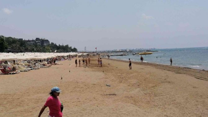 Antalya’da Rus Turist Boğularak Yaşamını Yitirdi
