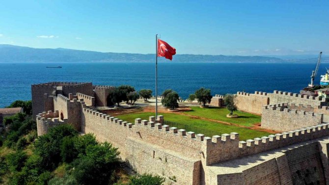Başkan Söğüt: "Hereke Kalesi Işıl Işıl Olacak"