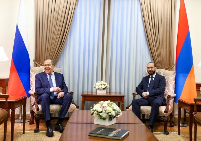 Lavrov: "Ermenistan-türkiye Arasındaki İlişkilerin Normalleşme Sürecini Memnuniyetle Karşılıyoruz"
