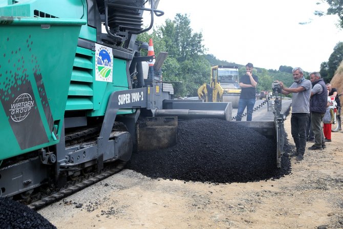 5 Kilometrelik Yol Yenileniyor
