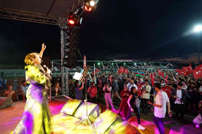 Azerin, Kastamonu Üniversitesinde Konser Verdi