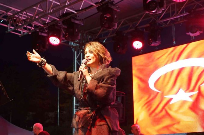 Azerin, Kastamonu Üniversitesinde Konser Verdi