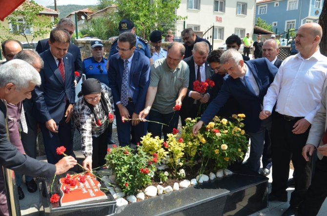 Şehit Aybüke Öğretmen Mezarı Başında Anıldı