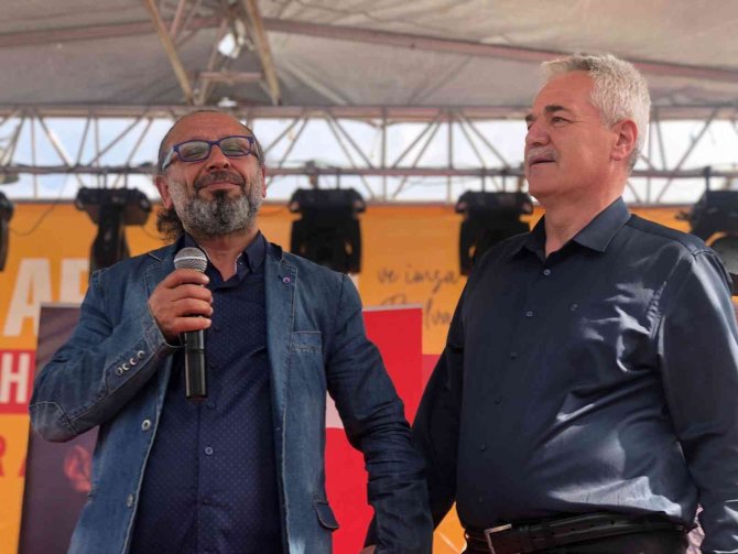 Yazar Ömür Gedik Ve Sinan Yağmur Okurlarıyla Buluştu