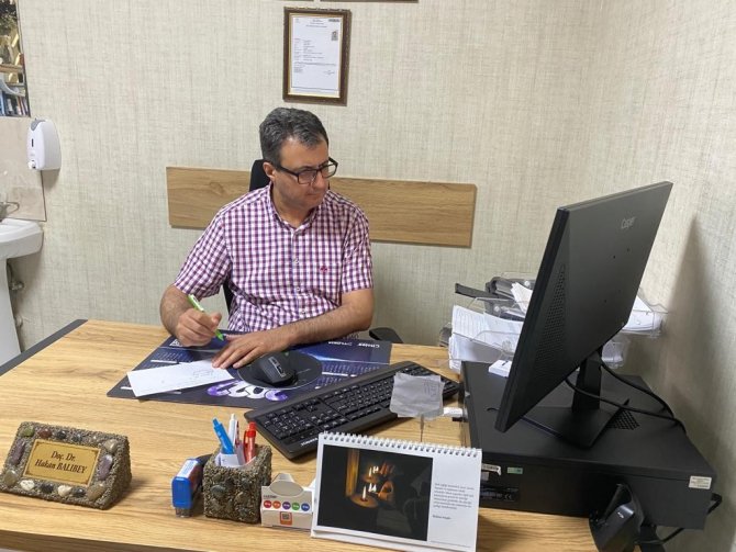 Doç. Dr. Balıbey: "Sınava Bilgi Olarak İyi Hazırlanmak Ve Zamanı Yönetmeyi Öğrenmek Gerekiyor”