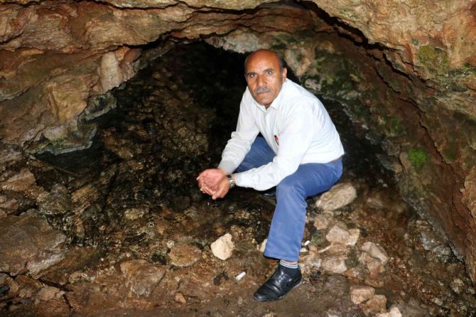 İ̇çi Su Dolu Gizemli Mağara Keşfedilmeyi Bekliyor