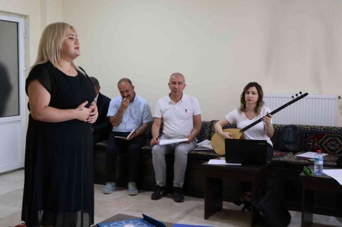 "Mikrofon Sende" Yarışmasının Ön Elemesi Yapıldı