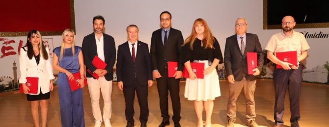Amasya Üniversitesi’nde Başarılı Akademisyenler Ödüllendirildi