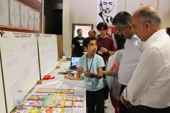 Yusuf Gökçenay Bilim Ve Sanat Merkezi Öğrencileri Projelerini Sergiledi