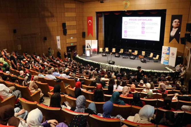 Genel Müdür Gül: “Kendimizi Dijital Tahakkümün Baskısı Altında Hissetmememiz Gerekir