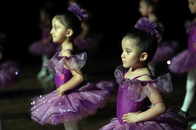 Tubi̇l’in Minik Balerinleri Sahnede