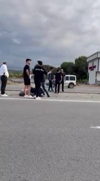 Yolun Karşısına Geçmeye Çalışan Gence Otomobil Çarptı