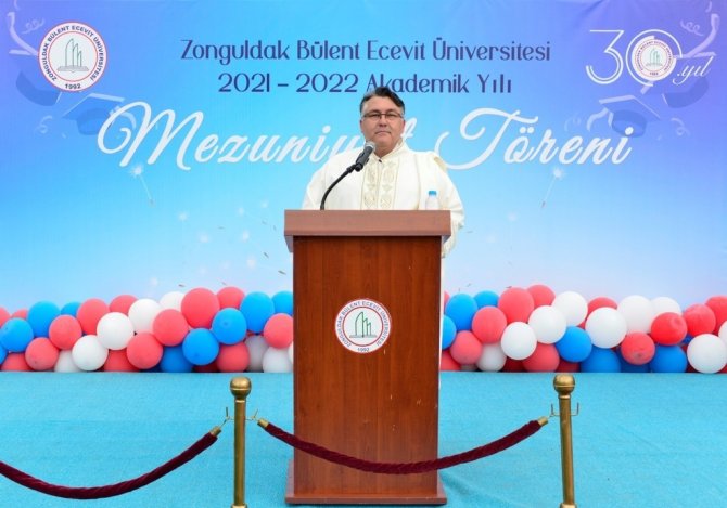 Zbeü, Zonguldak Meslek Yüksekokulu Mezunlarını Verdi