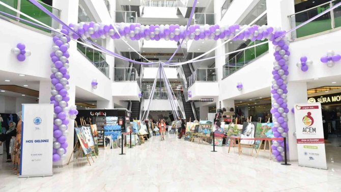 Açem’li Annelerin El Emeği Ürünleri Sergileniyor